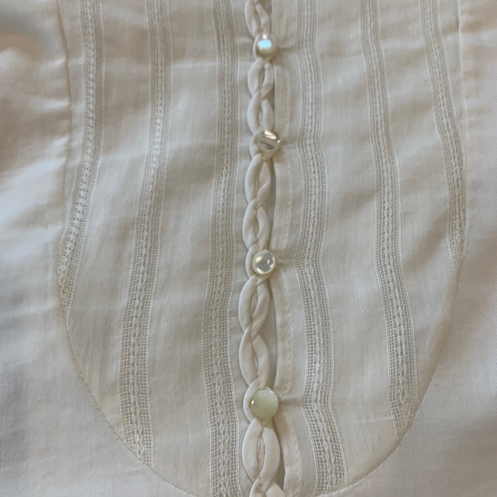 Sally Tseng| 100% Cotton Short Puff Sleeve Blouse - Picture 4 of 7